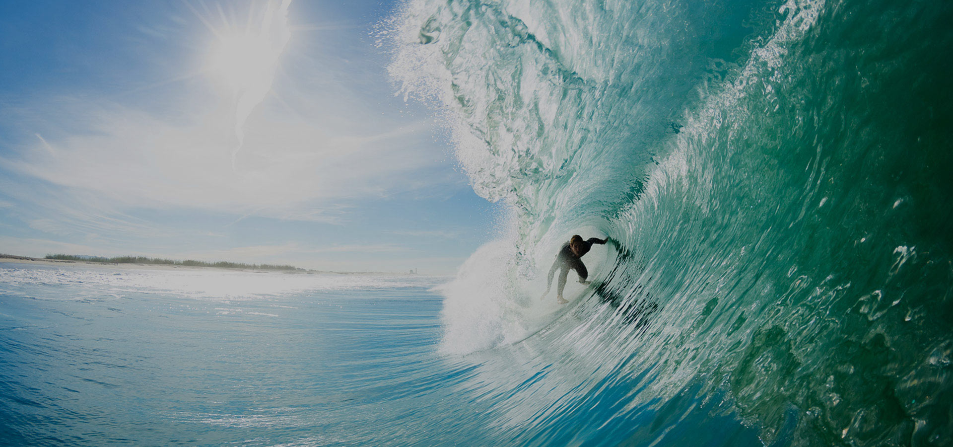 <span style="margin-right:80px">Favorire</span> <span style="color: #ffffff;" class="underline custom"> la trasformazione digitale</span>